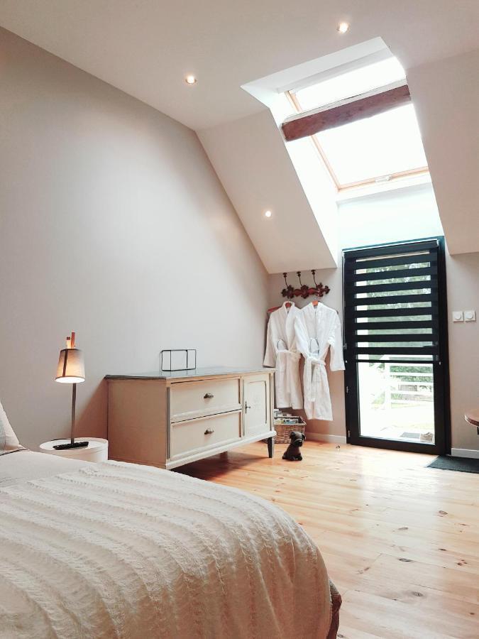 Bed and Breakfast Domaine Du Bois Chaumet Couzon Экстерьер фото